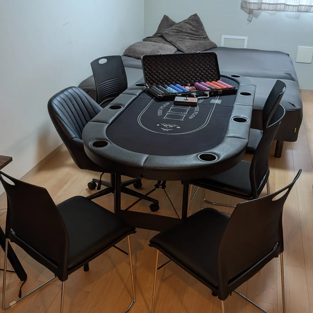 くつろぎスペース（ポーカー）